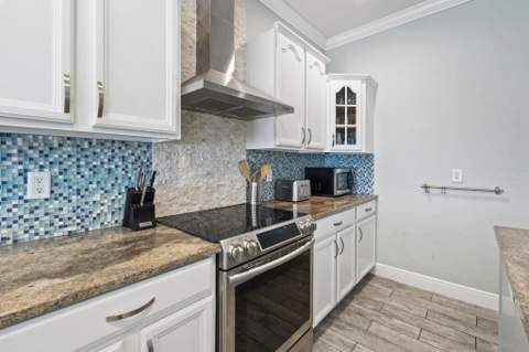 1220 Bonefish Court, Fort Pierce FL - photo 12 of 48