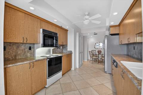 2917 S Ocean Boulevard #902, Highland Beach FL - photo 11 of 30
