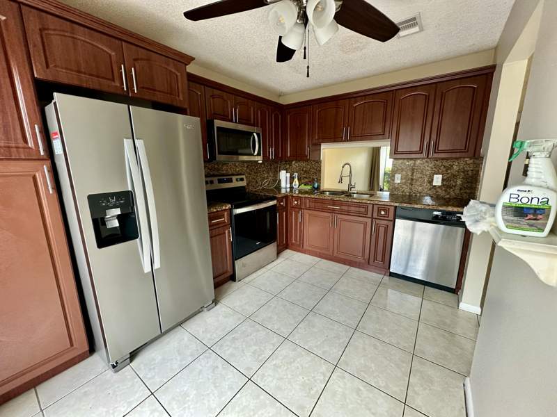 2 bedroom Villa at 535 Banks Road #2-521, Woodlake Isles, Margate — photo 5