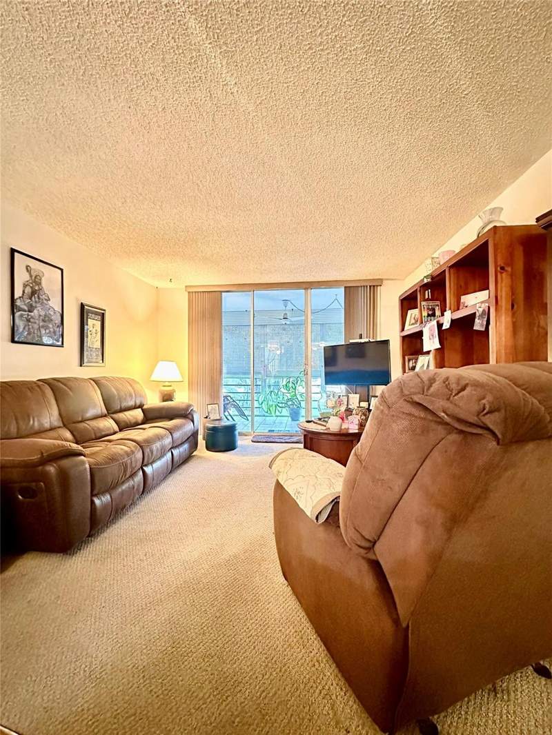 2 bedroom Condominium at 4899 NW 26th Court, Cypress Chase Condo No 4, Lauderdale Lakes — photo 2