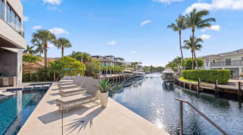 6 bedroom Single Family Residence at 591 Golden Harbour Drive, Golden Harbour Sec 2, Boca Raton — photo 4