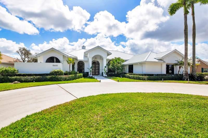 5 bedroom Single Family Residence at 15610 Enstrom Road, Wellington Aero Club Of The Landings At Wellington, Wellington — photo 3