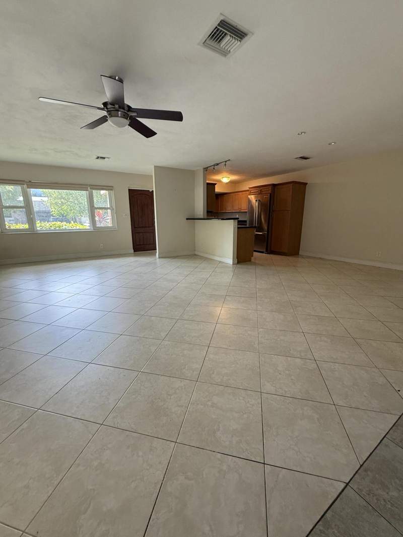 3 bedroom Single Family Residence at 2456 Middle River Drive, Coral Ridge Galt Add, Fort Lauderdale — photo 3