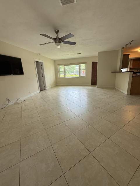 2456 Middle River Drive, Fort Lauderdale FL - photo 13 of 19