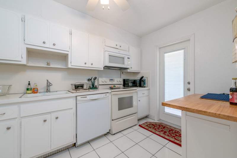 2 bedroom Condominium at 2731 NE 14th Street Causeway #427, Garden-Aire Village, Pompano Beach — photo 4