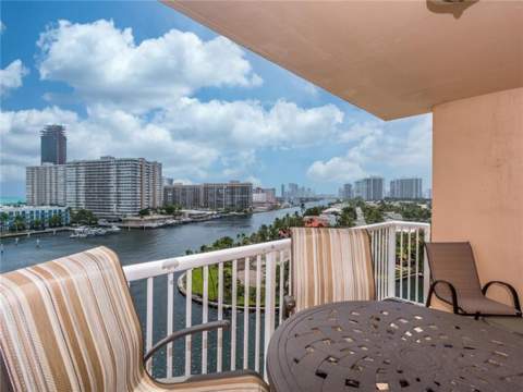 121 Golden Isles Drive #806, Hallandale Beach FL - photo 13 of 31