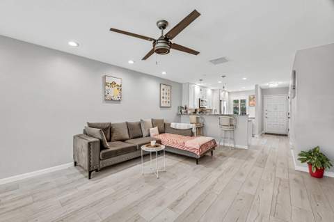 4465 Luxemburg Court #108, Lake Worth FL - photo 6 of 39