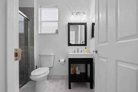 7372 NW 18th Court, Pembroke Pines FL - photo 12 of 59