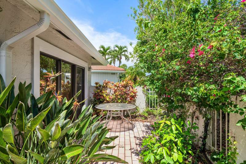 3 bedroom Single Family Residence at 23 Estate Drive, Estates At Hunters Run, Boynton Beach — photo 3