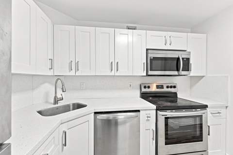 3101 Oakland Shores Drive #H210, Oakland Park FL - photo 8 of 25