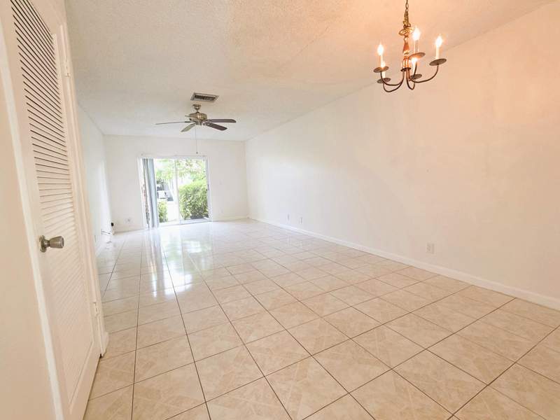 2 bedroom Villa at 5445 Glenda Street, Cypress Lakes 6-A, West Palm Beach — photo 5