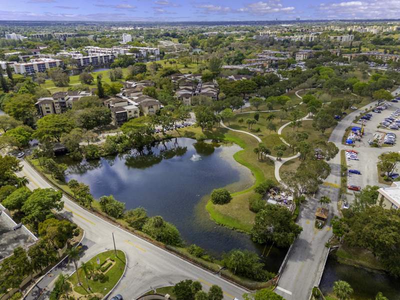 2 bedroom Condominium at 6260 S Falls Circle Drive #110, Falls of Inverrary, Lauderhill — photo 5