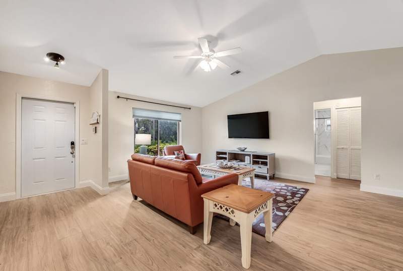 3 bedroom Single Family Residence at 427 Las Palmas Street, La Mancha 2, Royal Palm Beach — photo 5