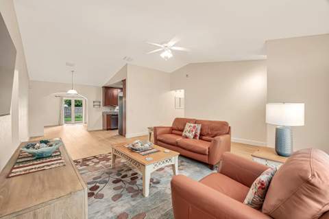 427 Las Palmas Street, Royal Palm Beach FL - photo 8 of 42