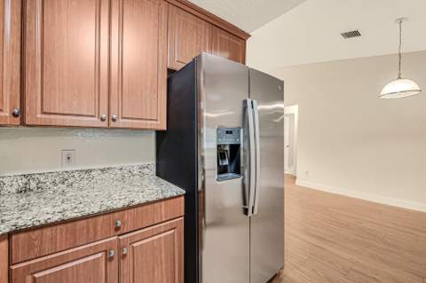 427 Las Palmas Street, Royal Palm Beach FL - photo 15 of 42