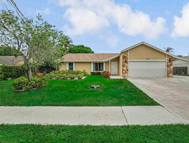 3 bedroom Single Family Residence at 427 Las Palmas Street, La Mancha 2, Royal Palm Beach — photo 1