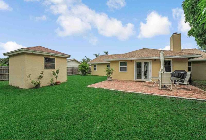 3 bedroom Single Family Residence at 427 Las Palmas Street, La Mancha 2, Royal Palm Beach — photo 3