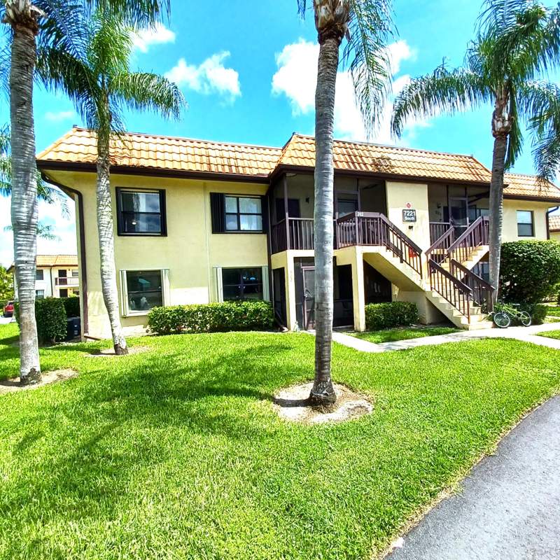 2 bedroom Condominium at 7221 Golf Colony Court #102, Lucerne Lakes Golf Colony, Lake Worth — photo 2