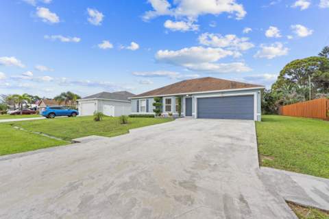 282 SE Walsh Terrace, Port St. Lucie FL - photo 7 of 37