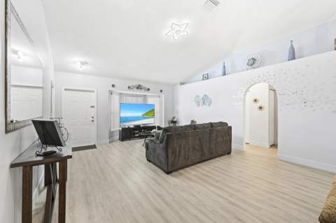 282 SE Walsh Terrace, Port St. Lucie FL - photo 9 of 37
