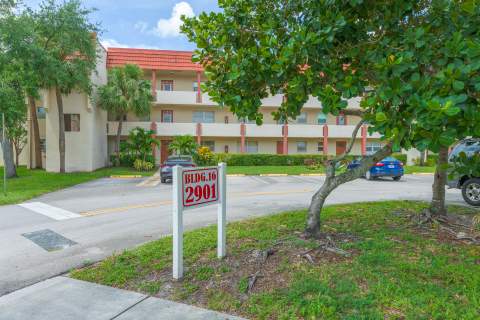 2901 E Sunrise Lakes Drive #310, Sunrise FL - photo 15 of 28