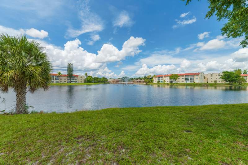 2 bedroom Condominium at 2901 E Sunrise Lakes Drive #310, Sunrise Lakes 16 Condo, Sunrise — photo 3
