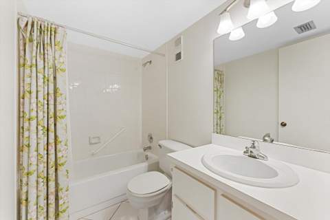 2112 S Cypress Bend Drive #607, Pompano Beach FL - photo 23 of 28