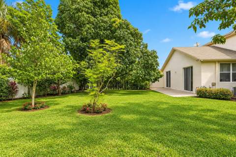 6060 Azalea Circle, West Palm Beach FL - photo 24 of 32