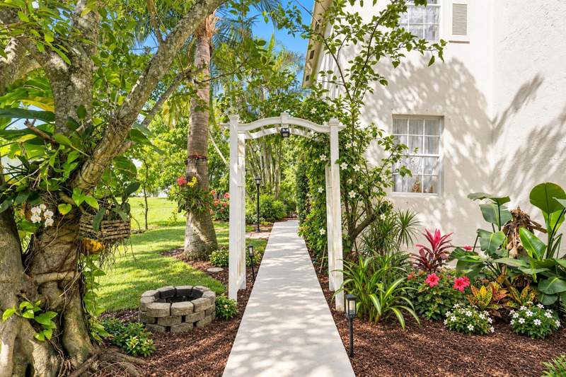 4 bedroom Single Family Residence at 6060 Azalea Circle, Victoria Woods 4, West Palm Beach — photo 3
