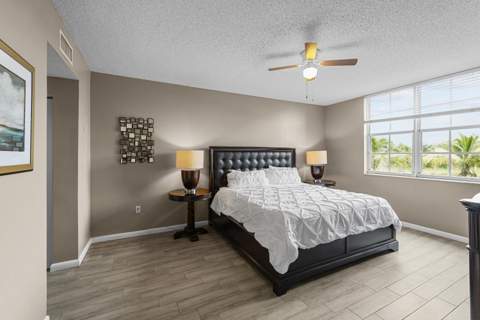 11750 Saint Andrews Place #203, Wellington FL - photo 8 of 15