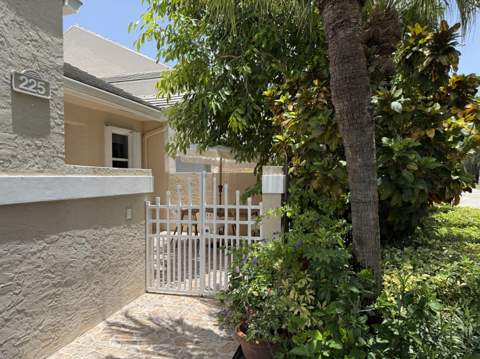 225 N Lakeshore Drive, Hypoluxo FL - photo 8 of 89
