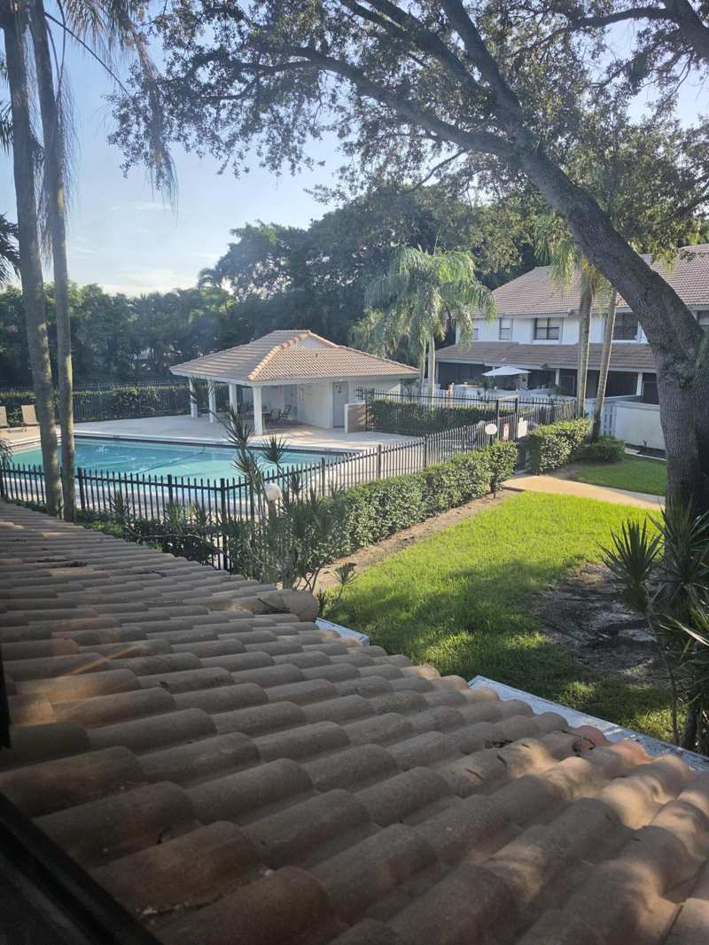 2 bedroom Townhouse at 9809 Riverside Drive #51-5, Oakwood On The Green Condo, Coral Springs — photo 1
