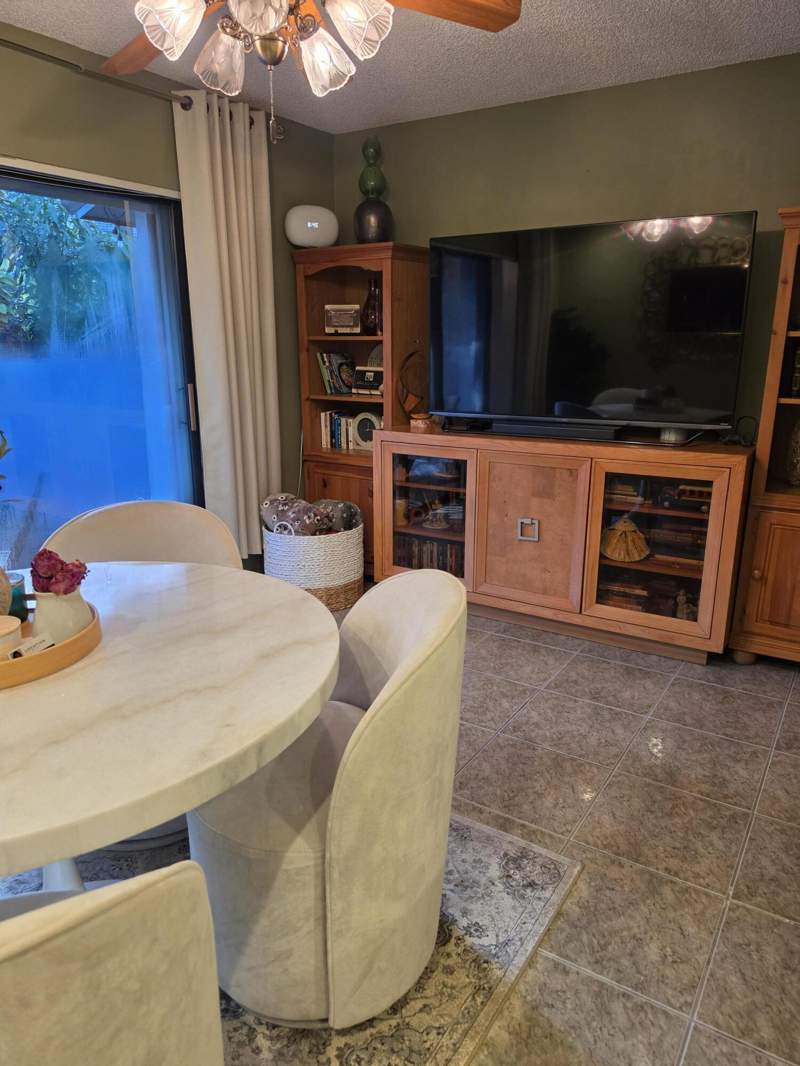2 bedroom Townhouse at 9809 Riverside Drive #51-5, Oakwood On The Green Condo, Coral Springs — photo 5