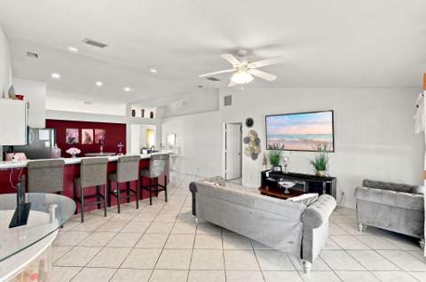 491 SW Namoit Place, Port St. Lucie FL - photo 16 of 57