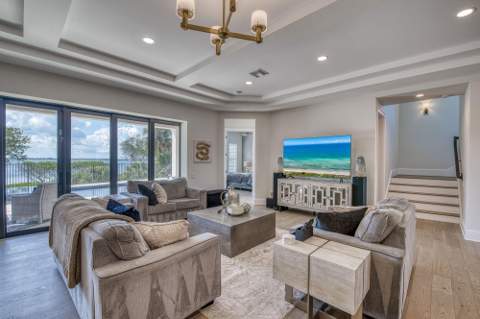 7683 Pelican Pointe Drive, Jensen Beach FL - photo 15 of 49