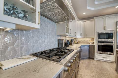 7683 Pelican Pointe Drive, Jensen Beach FL - photo 19 of 49