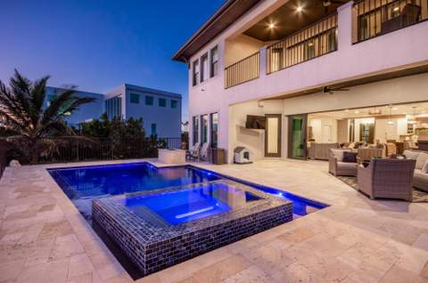 7683 Pelican Pointe Drive, Jensen Beach FL - photo 11 of 49