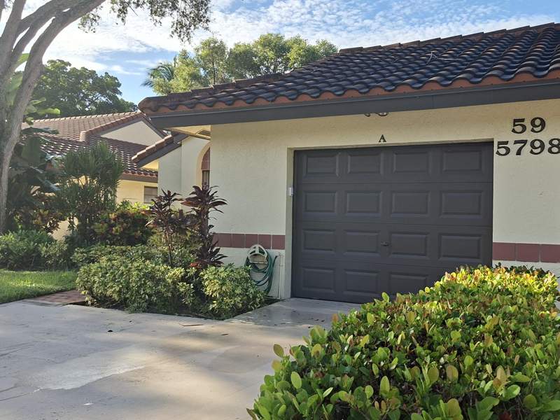 2 bedroom Condominium at 5798 Brook Bound Lane, Palm Chase Lakes Condo, Boynton Beach — photo 2