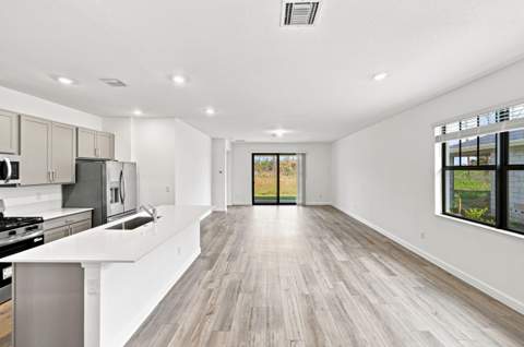10611 NW Wilgrove Lane, Port St. Lucie FL - photo 9 of 29