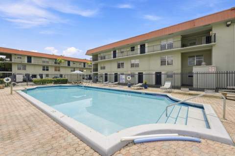 805 W Oakland Park Boulevard, Oakland Park FL - photo 22 of 25