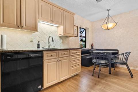 2420 Fiddleleaf Avenue, Coconut Creek FL - photo 19 of 61
