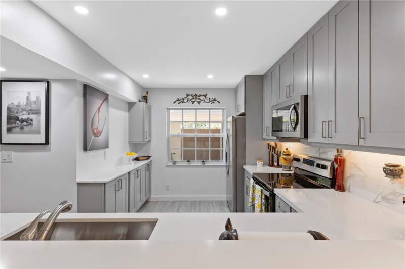 2 bedroom Townhouse at 3063 N Palm Aire Drive #3063, No 1 Palm-Aire Country Club, Pompano Beach — photo 5