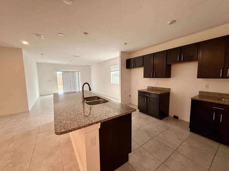 3 bedroom Single Family Residence at 582 SW Sea Holly Terrace, Port St Lucie Section 13, Port St. Lucie — photo 4