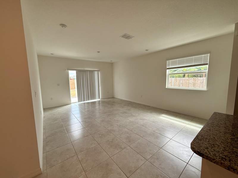 3 bedroom Single Family Residence at 582 SW Sea Holly Terrace, Port St Lucie Section 13, Port St. Lucie — photo 5