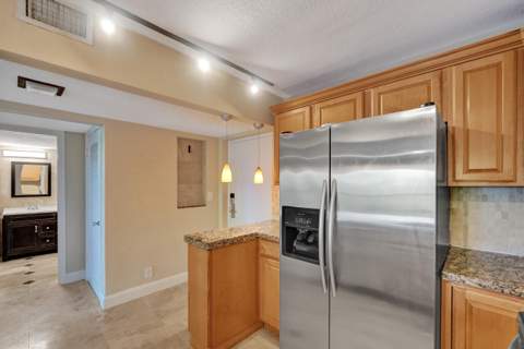1000 River Reach Drive #506, Fort Lauderdale FL - photo 8 of 39