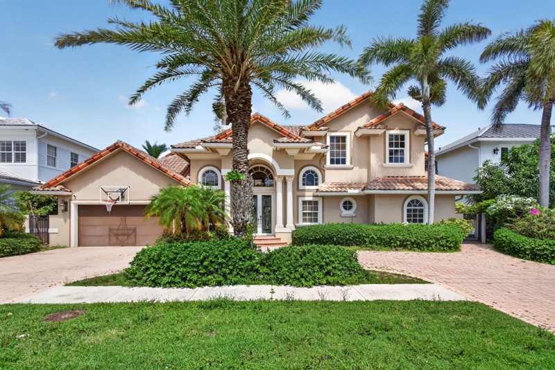 4 bedroom Single Family Residence at 4901 NE 29th Avenue, Coral Key Villas 3rd Sec, Lighthouse Point — photo 1