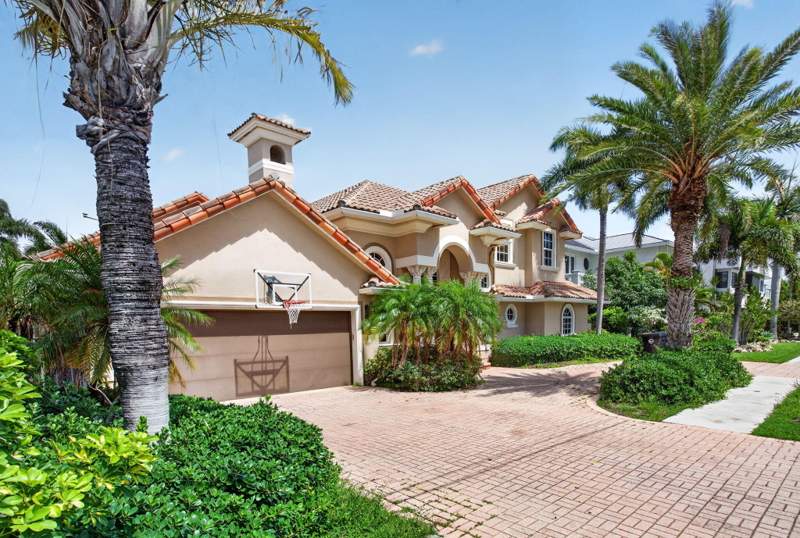 4 bedroom Single Family Residence at 4901 NE 29th Avenue, Coral Key Villas 3rd Sec, Lighthouse Point — photo 3