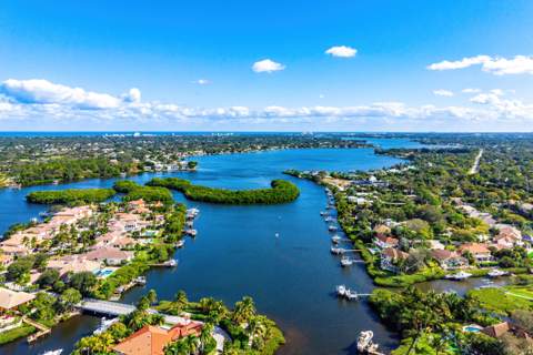 19153 SE Jupiter River Drive, Jupiter FL - photo 6 of 39