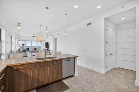 4510 El Mar Drive #405, Lauderdale-By-The-Sea FL - photo 20 of 39