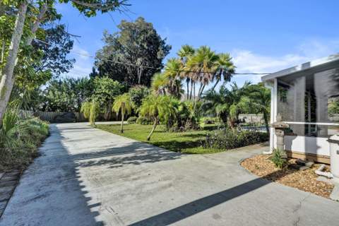 3127 Carol Avenue, Palm Springs FL - photo 21 of 48